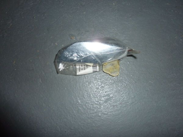 KRYTKA OSTRIKOVACE SVETLOMETU VPRAVO - CHROMOVA