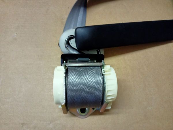 BEZPEČNOSTNÍ PÁS ŠKRÁBANCE