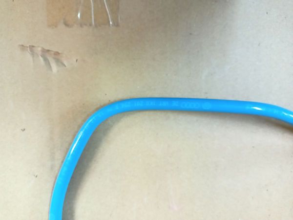 TRUBKA VEDENÍ PALIVA