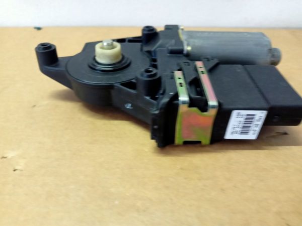 MOTOR PRO SPOUŠTĚČ OKNA