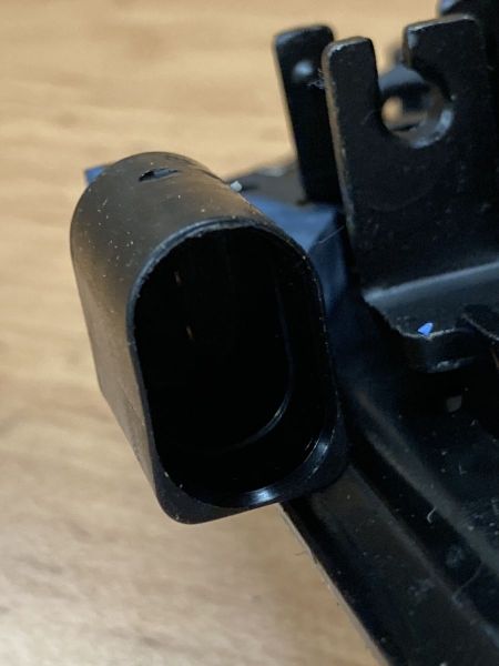 Zámek kapoty FABIA I