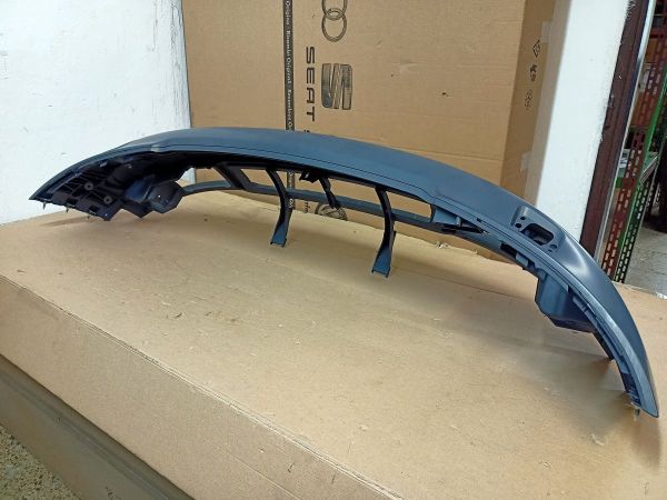 NÁRAZNÍK UPATLANÝ ŠPINAVÝ