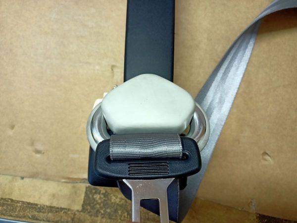 BEZPEČNOSTNÍ PÁS ŠKRÁBANCE