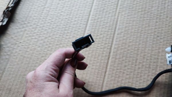 POUZDRO VNĚJŠÍHO ZRCÁTKA