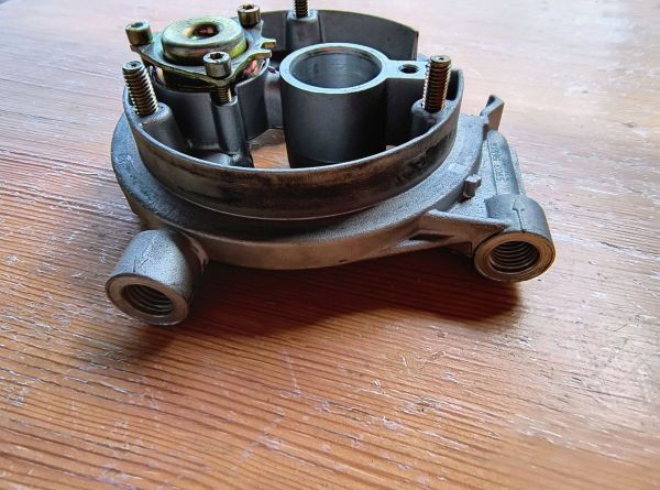 JEDNOTKA VSTŘIKOVACÍ