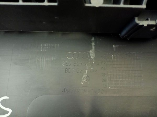 NÁRAZNÍK UPATLANÝ ŠPINAVÝ