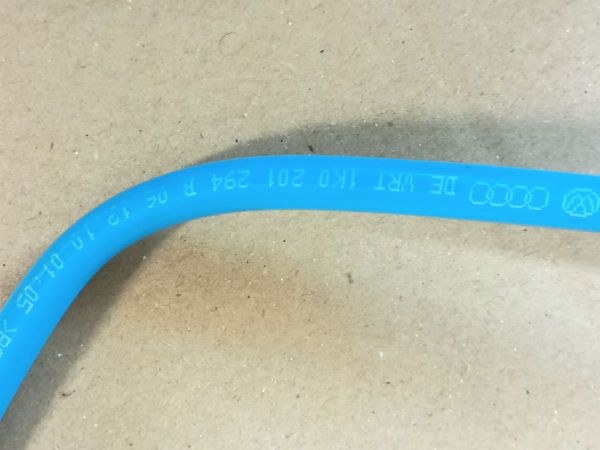 TRUBKA VEDENÍ PALIVA