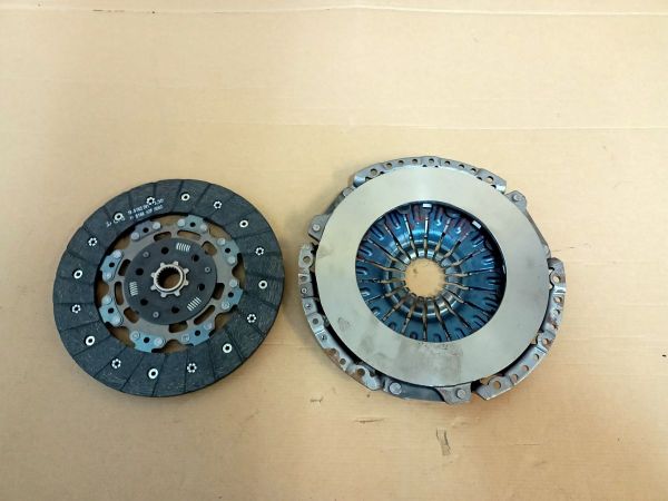 LAMELA SPOJKY S PŘÍTLACNÝM KOTOUČEM