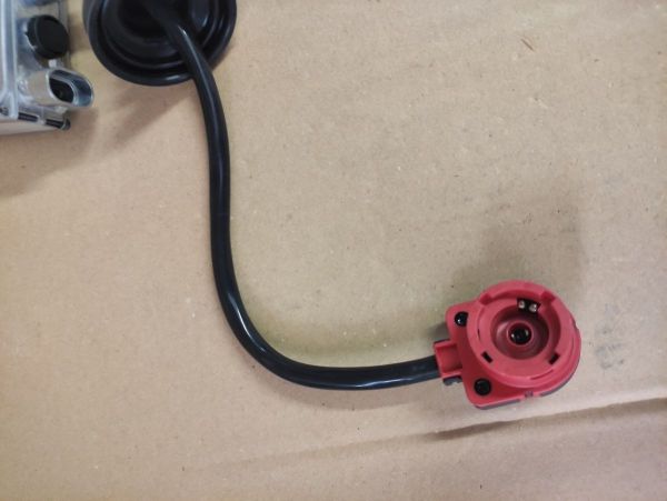 ŘÍDÍCÍ JEDNOTKA XENON