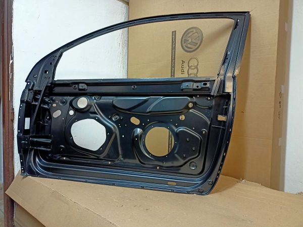 VNITŘNÍ ČÁST DVEŘÍ