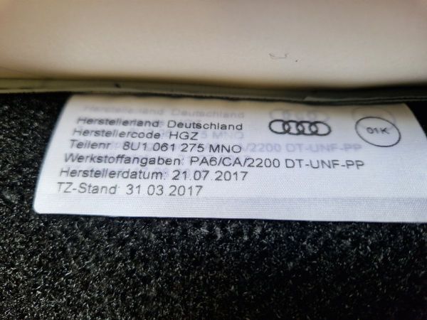 OE sada gumových koberců Audi Q3