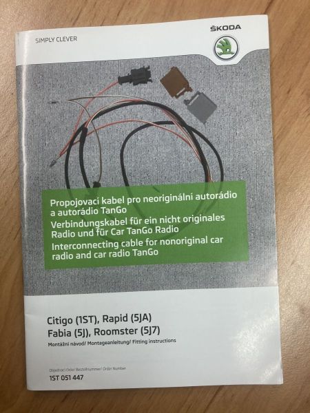 Propojovací kabel pro neoriginální autorádio ŠKODA