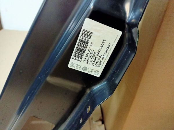 VNITŘNÍ ČÁST DVEŘÍ