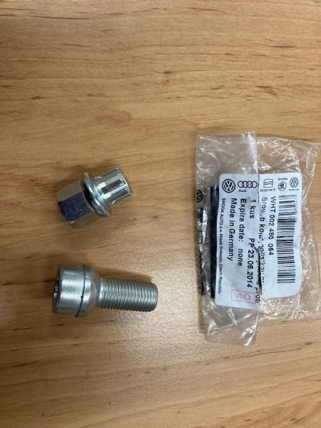 BEZPEČNOSTNÍ ŠROUB KOLA 54 - KAMAX M14x1,5x27,5 - kupte 4ks a máte sadu :o)