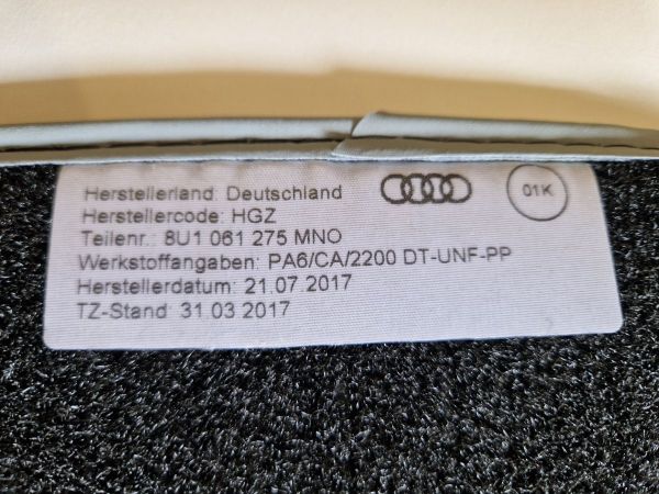 OE sada gumových koberců Audi Q3
