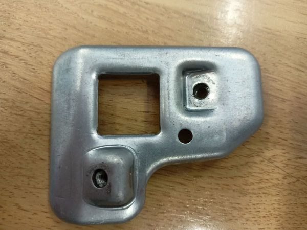 ÚHELNÍK PŘIPEVNOVACÍ