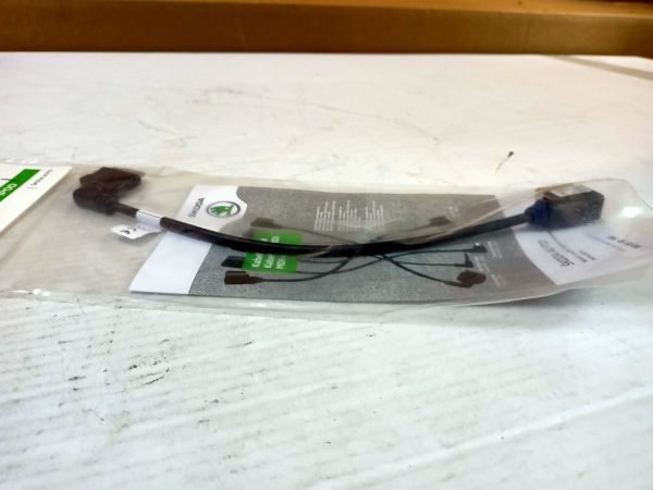 PROPOJOVACÍ KABEL IPOD/IPHONE