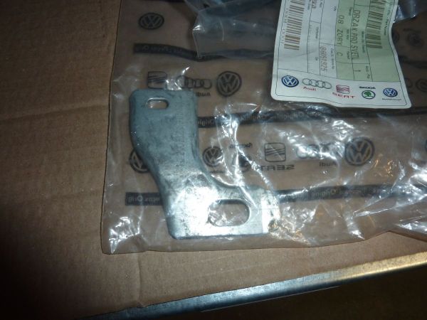 DRZAK PRO SVETLOMET VLEVO VPREDU