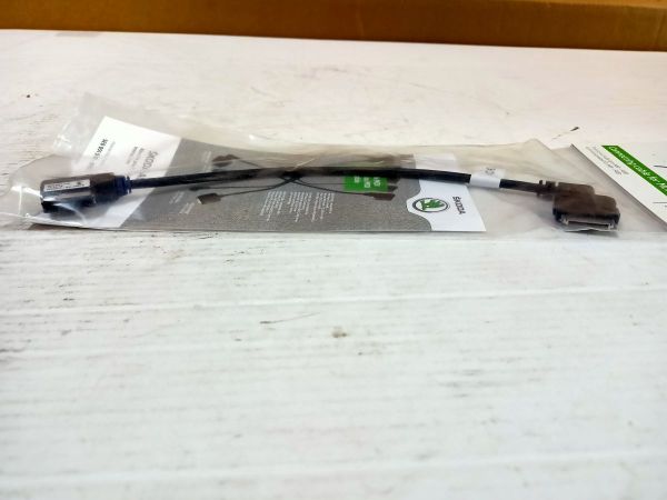 PROPOJOVACÍ KABEL IPOD/IPHONE