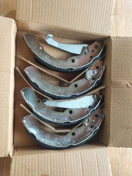 ČELISTI BRZDOVÝCH DESTIČEK