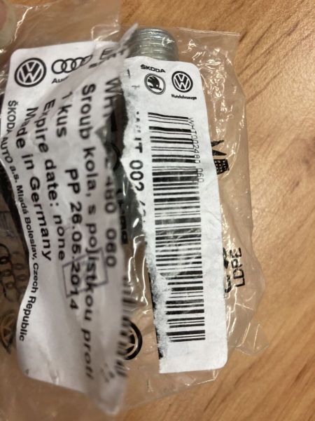 BEZPEČNOSTNÍ ŠROUB KOLA 60 - KAMAX M14x1,5x27,5 - kupte 4ks a máte sadu :o)