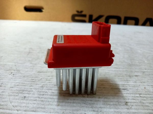 REGULÁTOR VĚTRÁKU