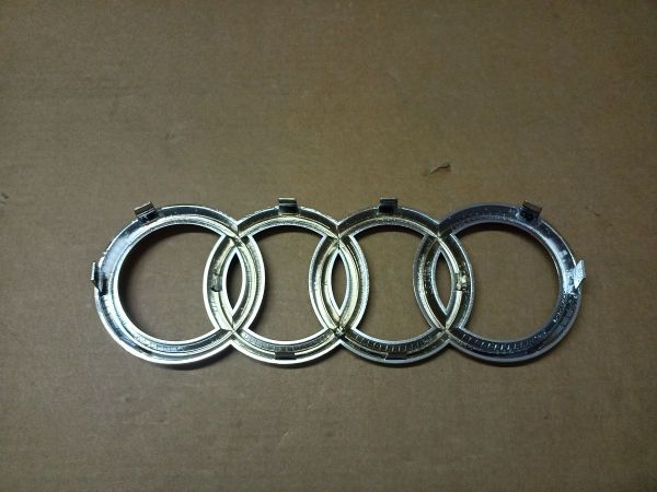 ZNAK AUDI