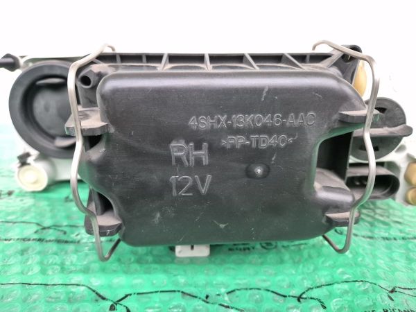 pravý přední halogenový světlomet Škoda Octavia II (1Z)