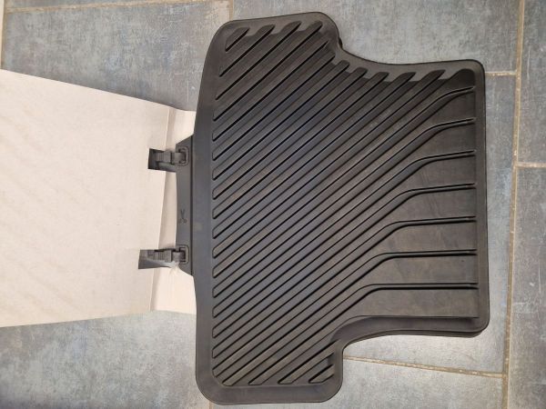 OE sada gumových kobereců Audi A3 / S3 / RS3