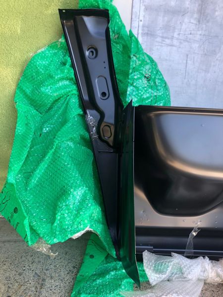 Zadní blatník, rám dveří vlevo (BOČNICE) VW AMAROK 2017-2022