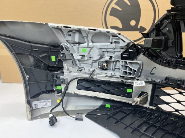 Přední nárazník pro Škoda Octavia IV facelift (model od roku 2024) kompletní (zánovní) ZDCI24012