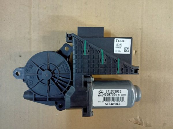 MOTOR PRO SPOUŠTĚC SKLA