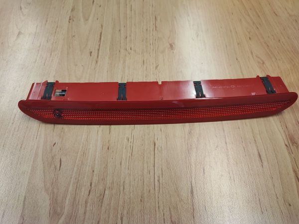 PŘÍDAVNÉ BRZDOVÉ SVĚTLO