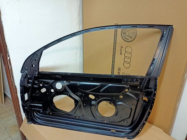 VNITŘNÍ ČÁST DVEŘÍ