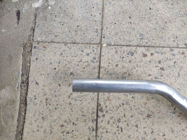 PŘEDNÍ TLUMIČ HLUKU