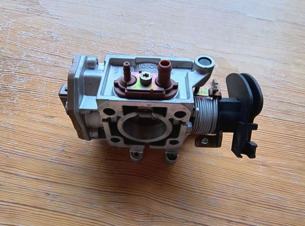 JEDNOTKA VSTŘIKOVACÍ