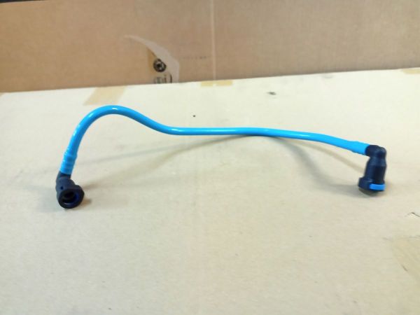 TRUBKA VEDENÍ PALIVA