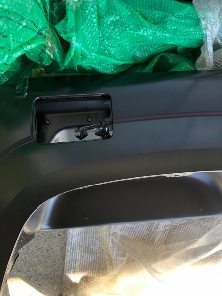 Zadní blatník, rám dveří vlevo (BOČNICE) VW AMAROK 2017-2022