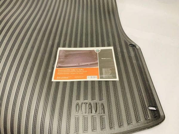 Gumotextilní koberec zavazadlového prostoru - OCTAVIA II LIFTBACK