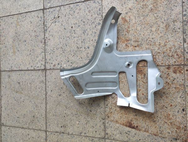 VÝZTUHA ŠKRÁBANCE