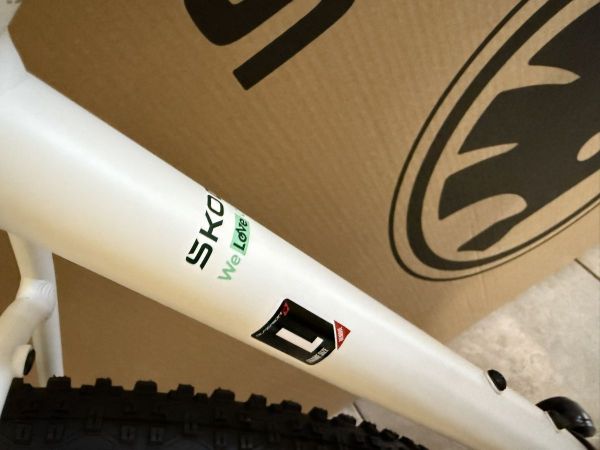 Jízdní kolo Škoda MTB bílozelené 2024 - velikost L