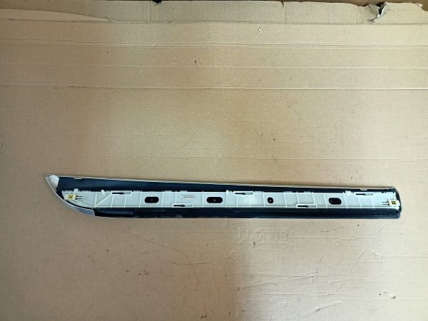 OCHRANNÁ DVEŘNÍ LIŠTA