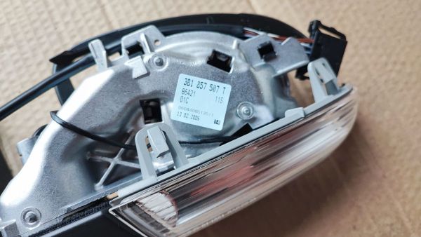 POUZDRO VNĚJŠÍHO ZRCÁTKA