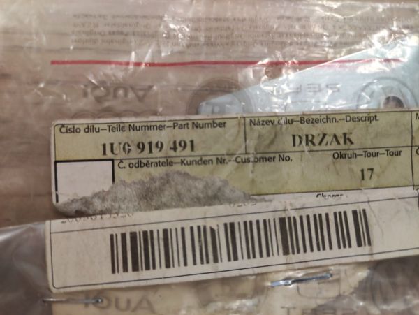 DRŽÁK