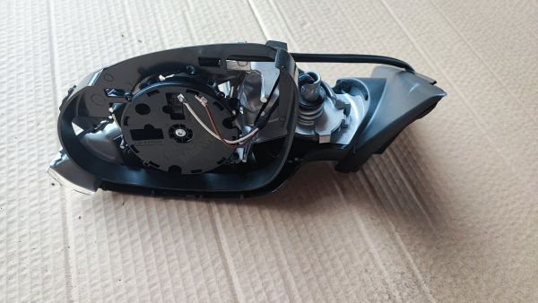 POUZDRO VNĚJŠÍHO ZRCÁTKA