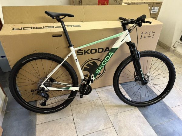 Jízdní kolo Škoda MTB bílozelené 2024 - velikost L
