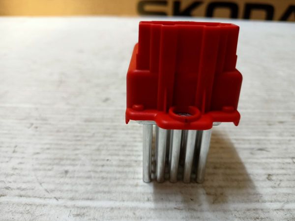 REGULÁTOR VĚTRÁKU