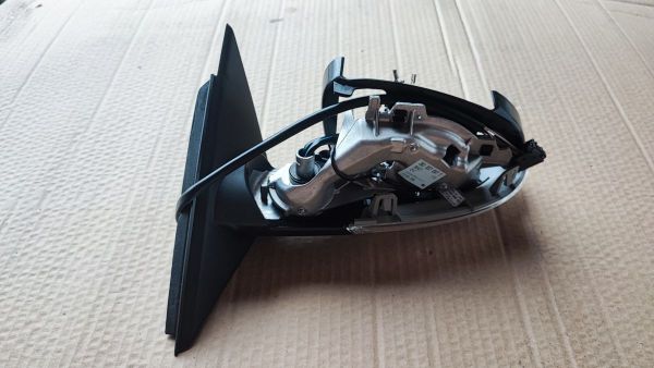 POUZDRO VNĚJŠÍHO ZRCÁTKA