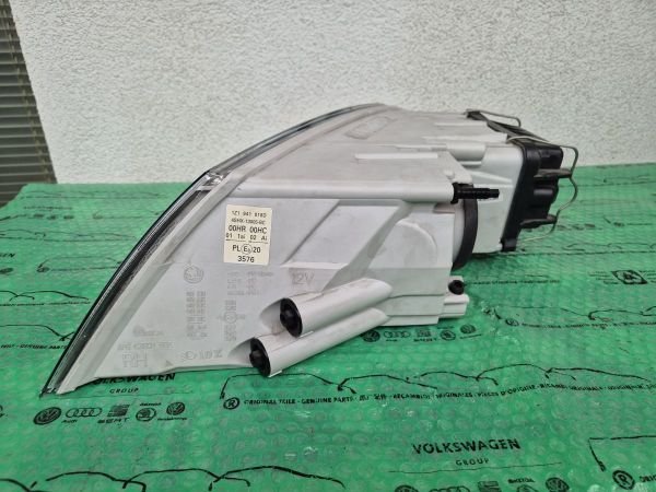 pravý přední halogenový světlomet Škoda Octavia II (1Z)