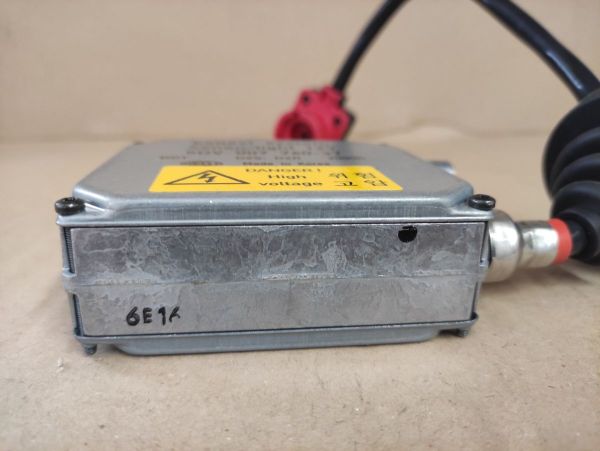 ŘÍDÍCÍ JEDNOTKA XENON